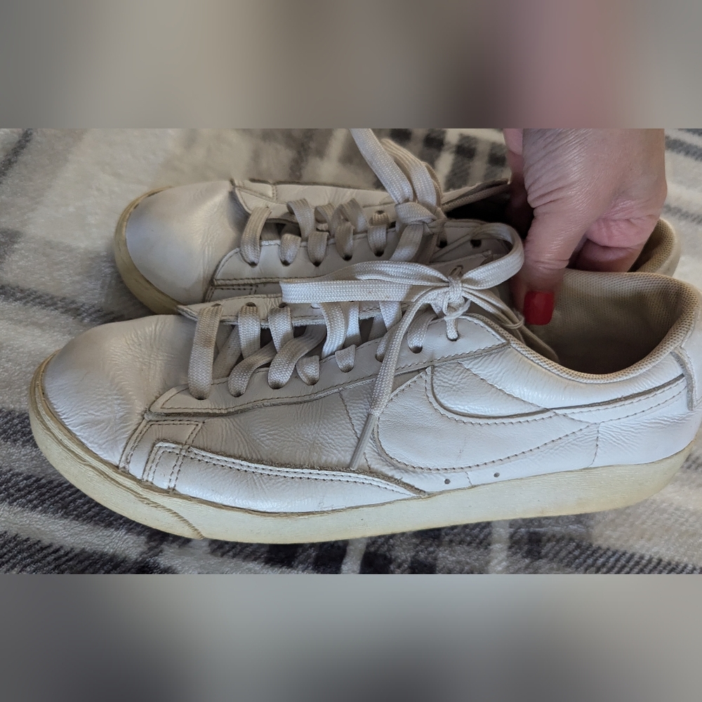 Nike White Sneakers with Leather Finish - Picture 8 of 9